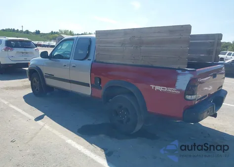 2001 Toyota Tundra Sr5 V8 из США, поврежденный, VIN 5TBBT44111S187816